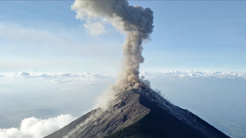 Hình minh họa cho núi lửa - volcano